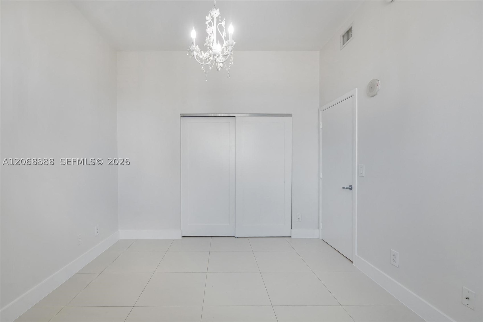 888 Biscayne Blvd #4804, Miami FL 33132