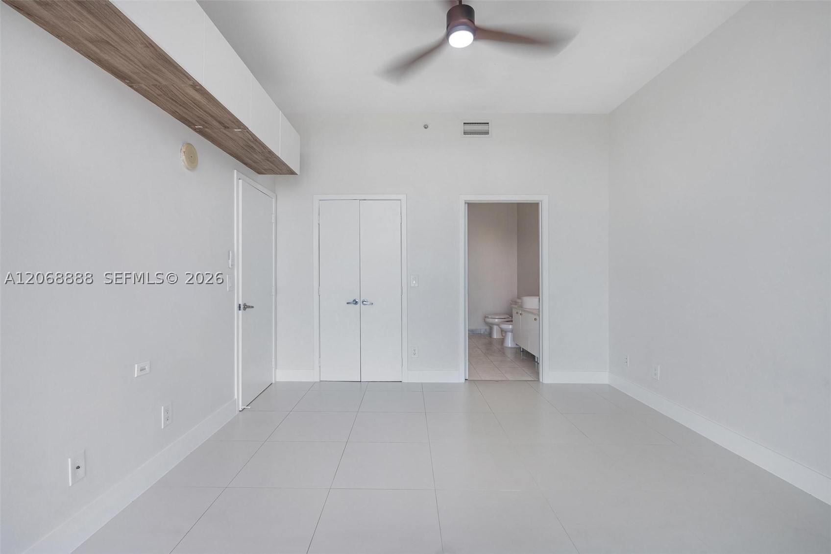 888 Biscayne Blvd #4804, Miami FL 33132