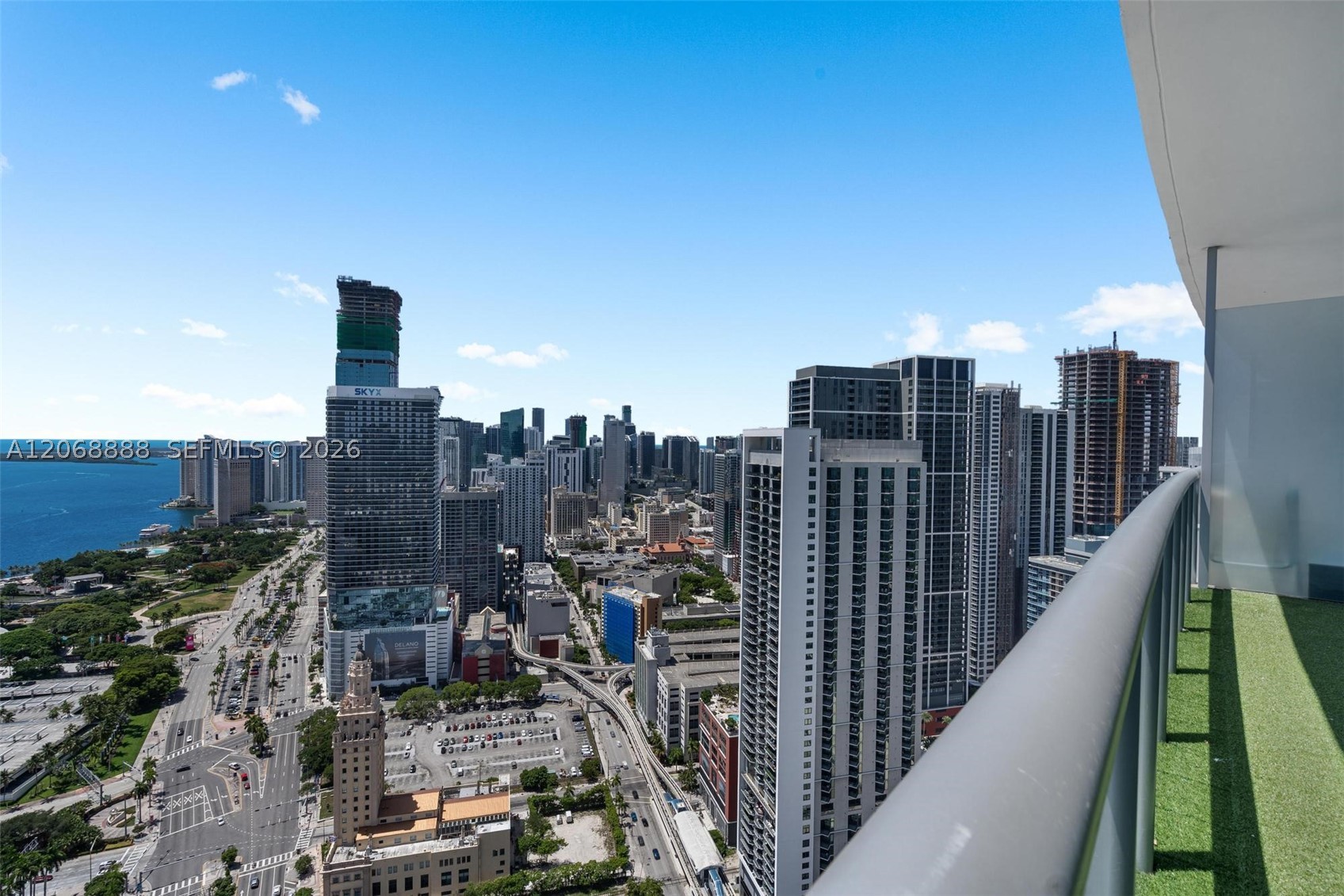 888 Biscayne Blvd #4804, Miami FL 33132