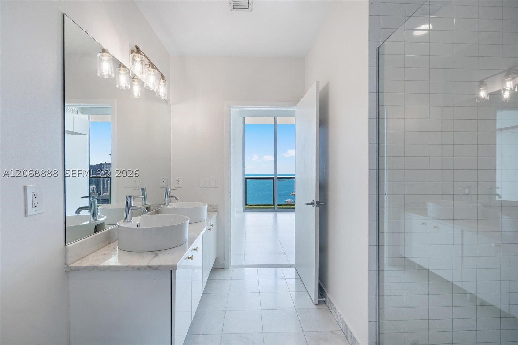 888 Biscayne Blvd #4804, Miami FL 33132
