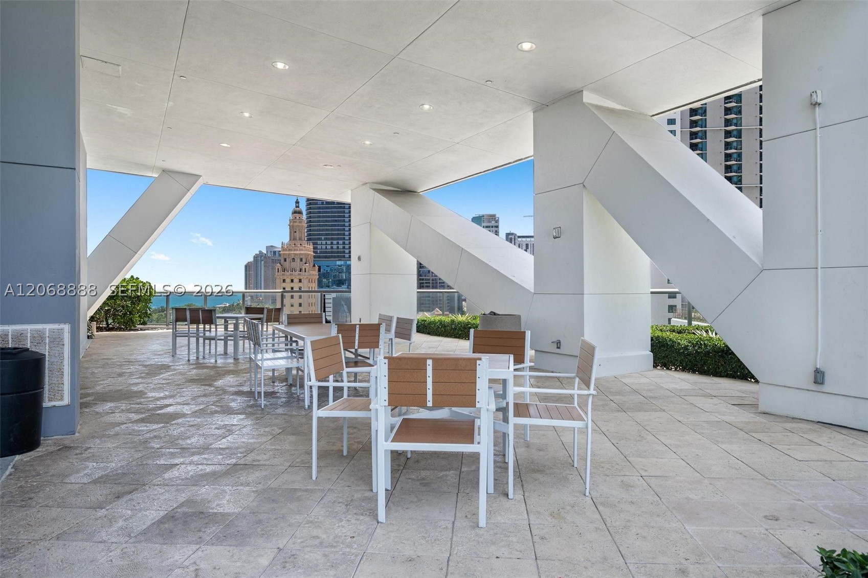888 Biscayne Blvd #4804, Miami FL 33132