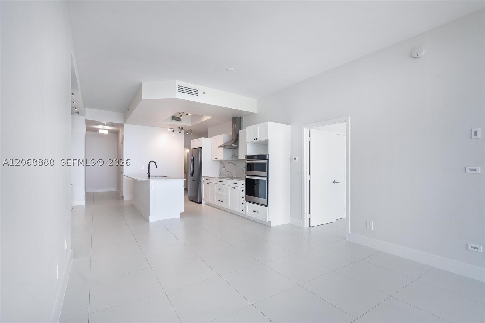 888 Biscayne Blvd #4804, Miami FL 33132