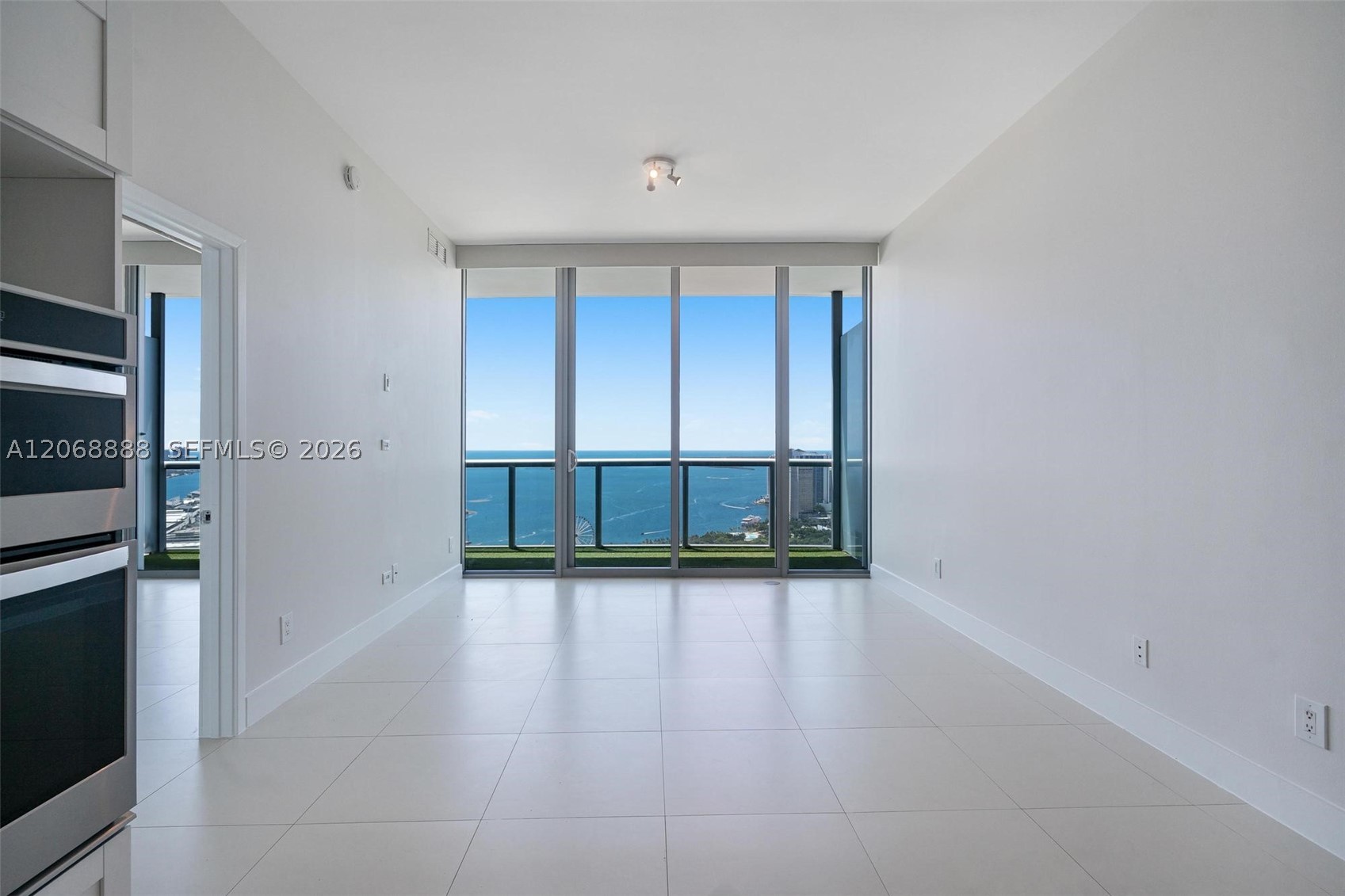 888 Biscayne Blvd #4804, Miami FL 33132
