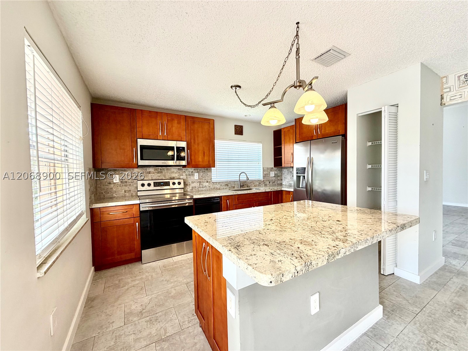12614 NW 12th Ct, Sunrise FL 33323