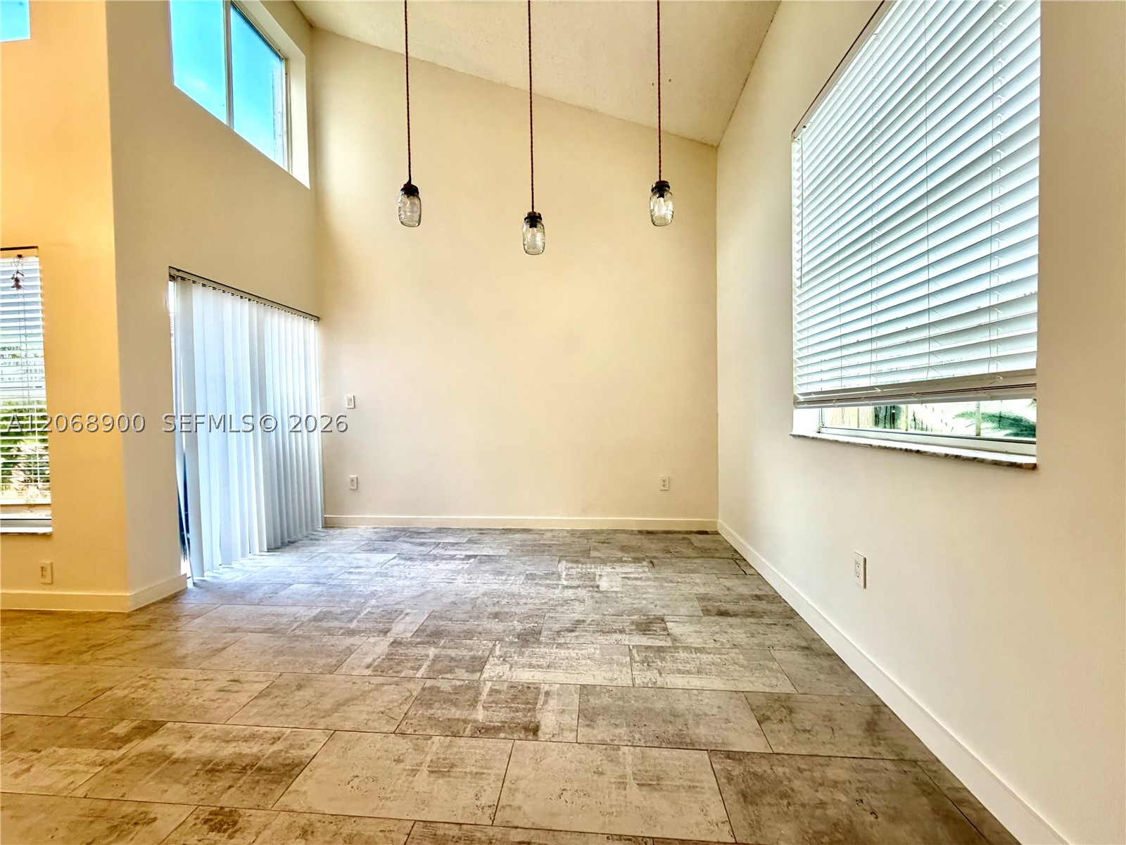 12614 NW 12th Ct, Sunrise FL 33323