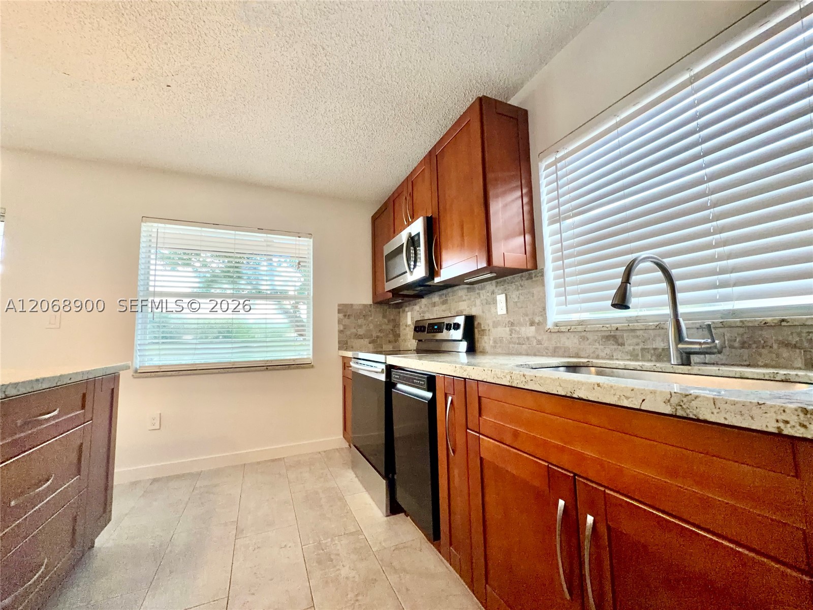 12614 NW 12th Ct, Sunrise FL 33323