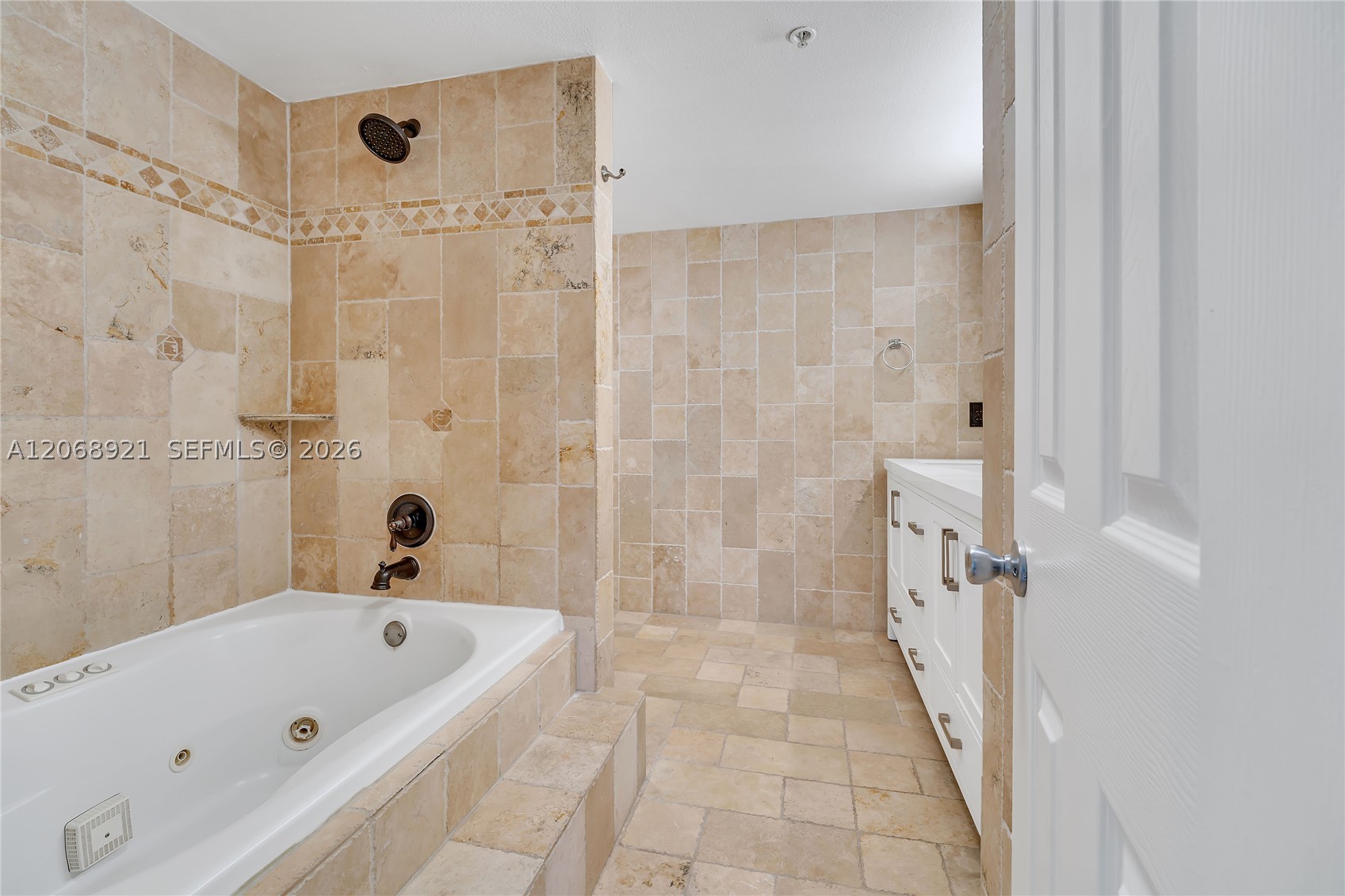 11601 SW 2nd St #21308, Pembroke Pines FL 33025
