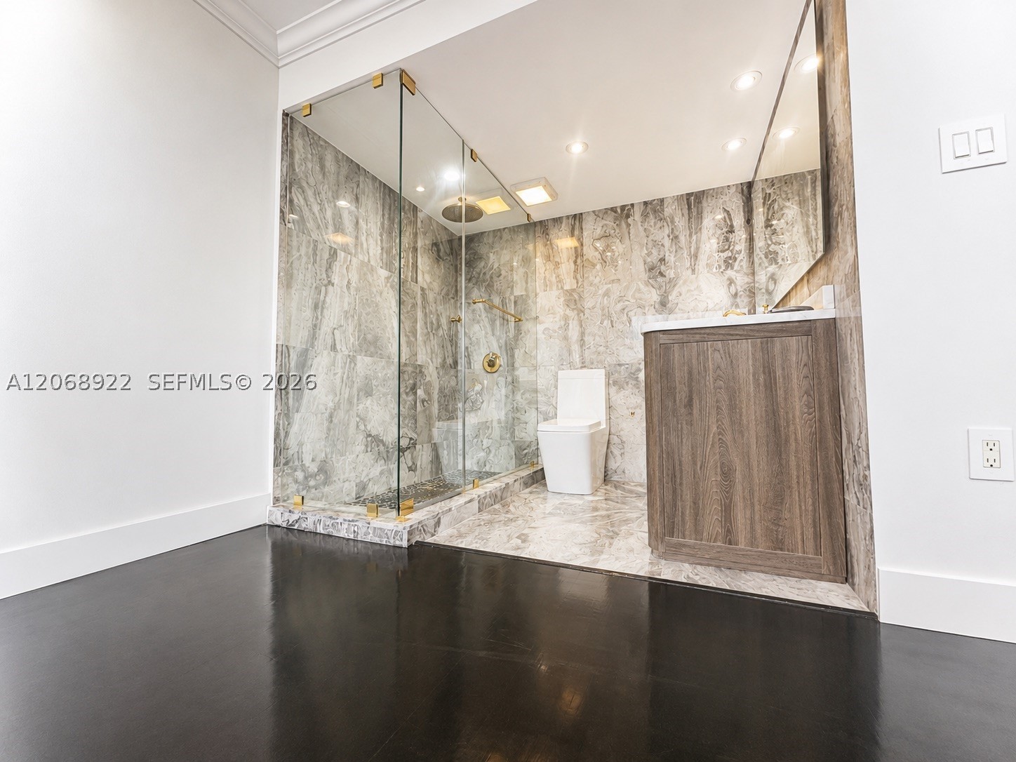 1700 NW N River Dr #805, Miami FL 33125
