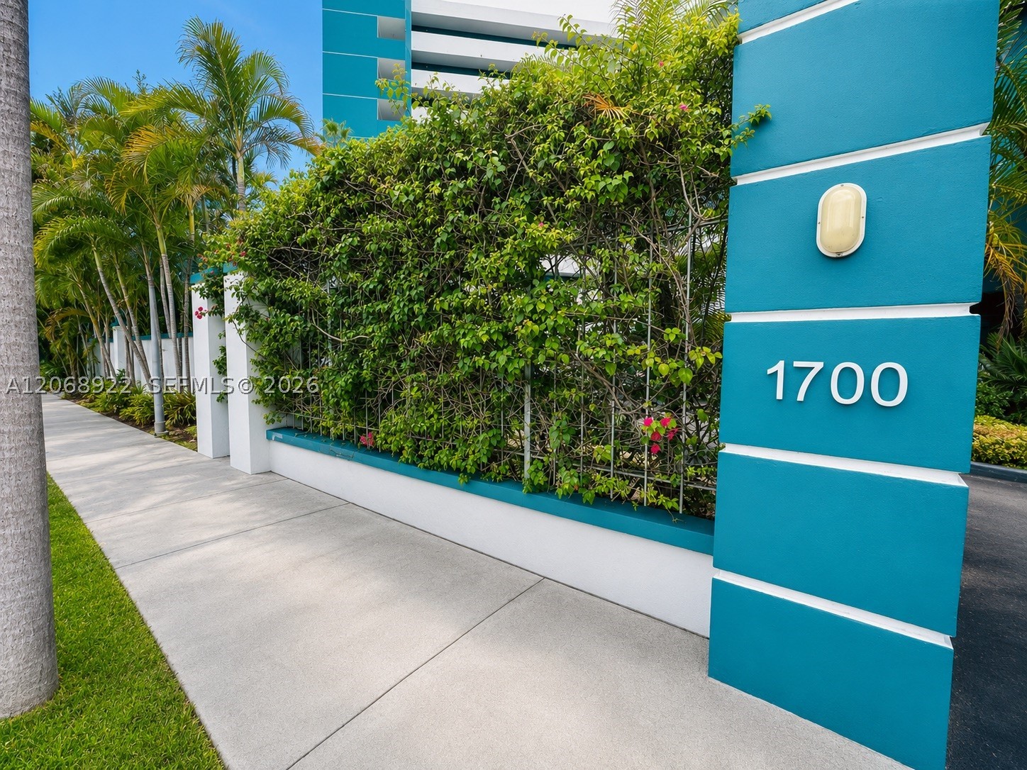1700 NW N River Dr #805, Miami FL 33125