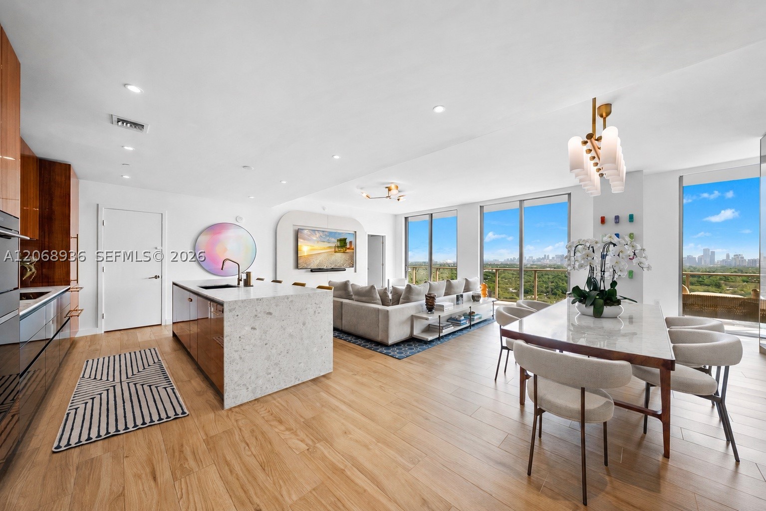 2678 Tigertail Ave #1806, Miami FL 33133