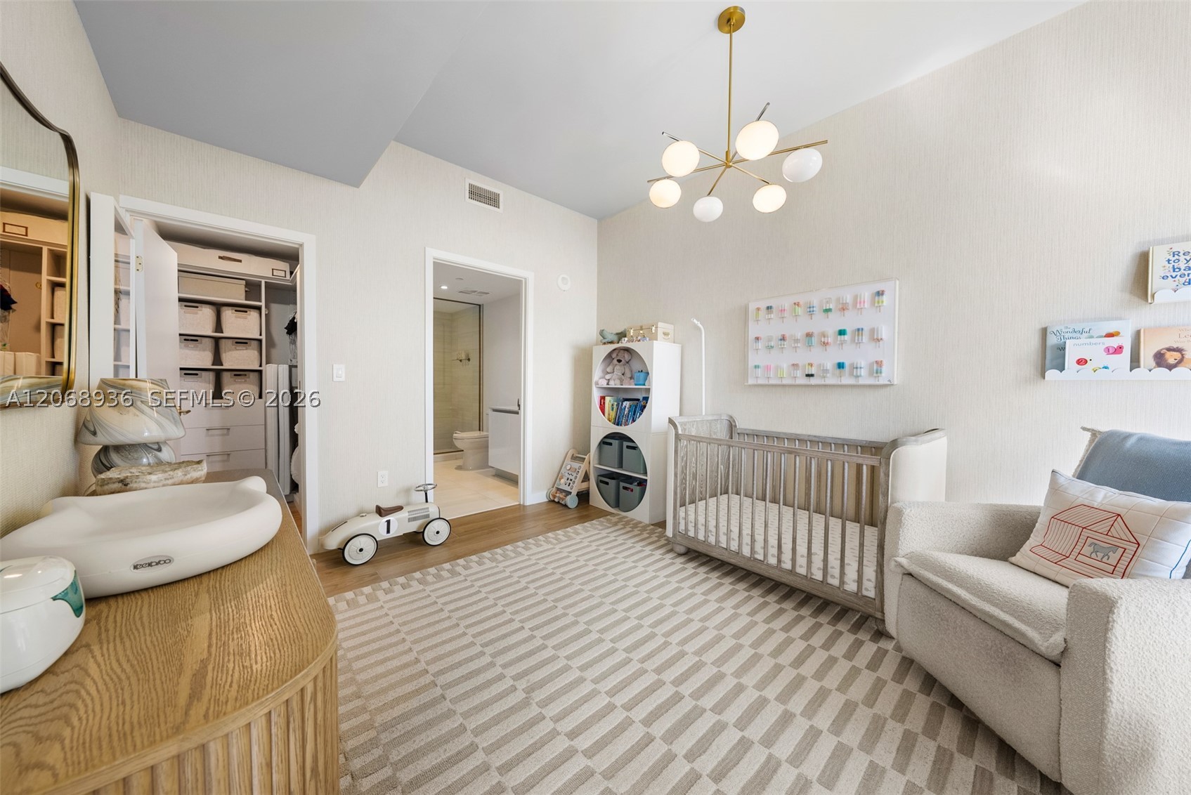 2678 Tigertail Ave #1806, Miami FL 33133