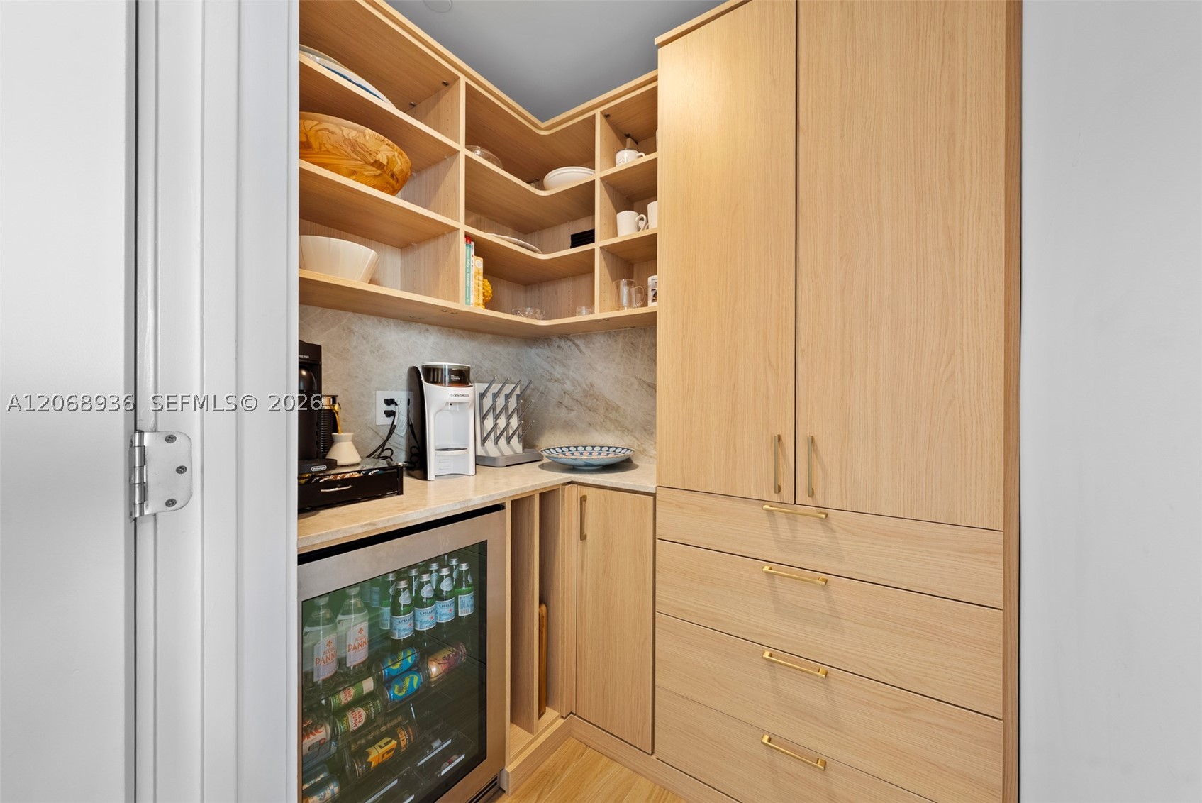 2678 Tigertail Ave #1806, Miami FL 33133