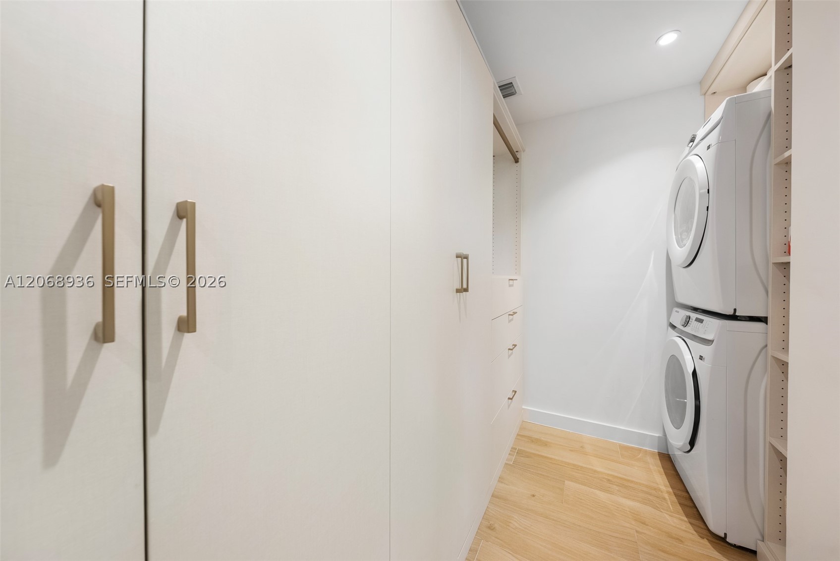 2678 Tigertail Ave #1806, Miami FL 33133