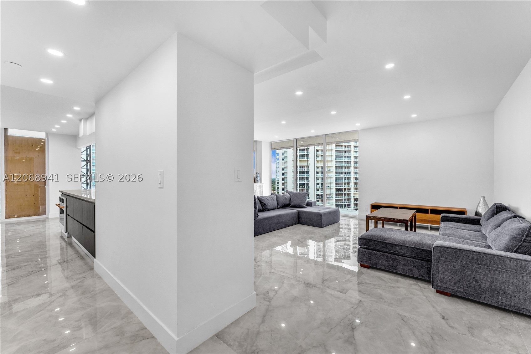 19355 Turnberry Way #14D, Aventura FL 33180