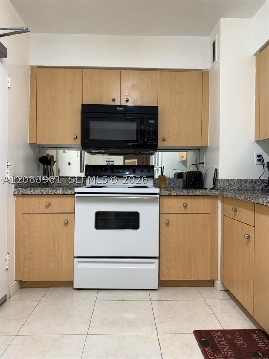 9195 Collins Ave #512, Surfside FL 33154