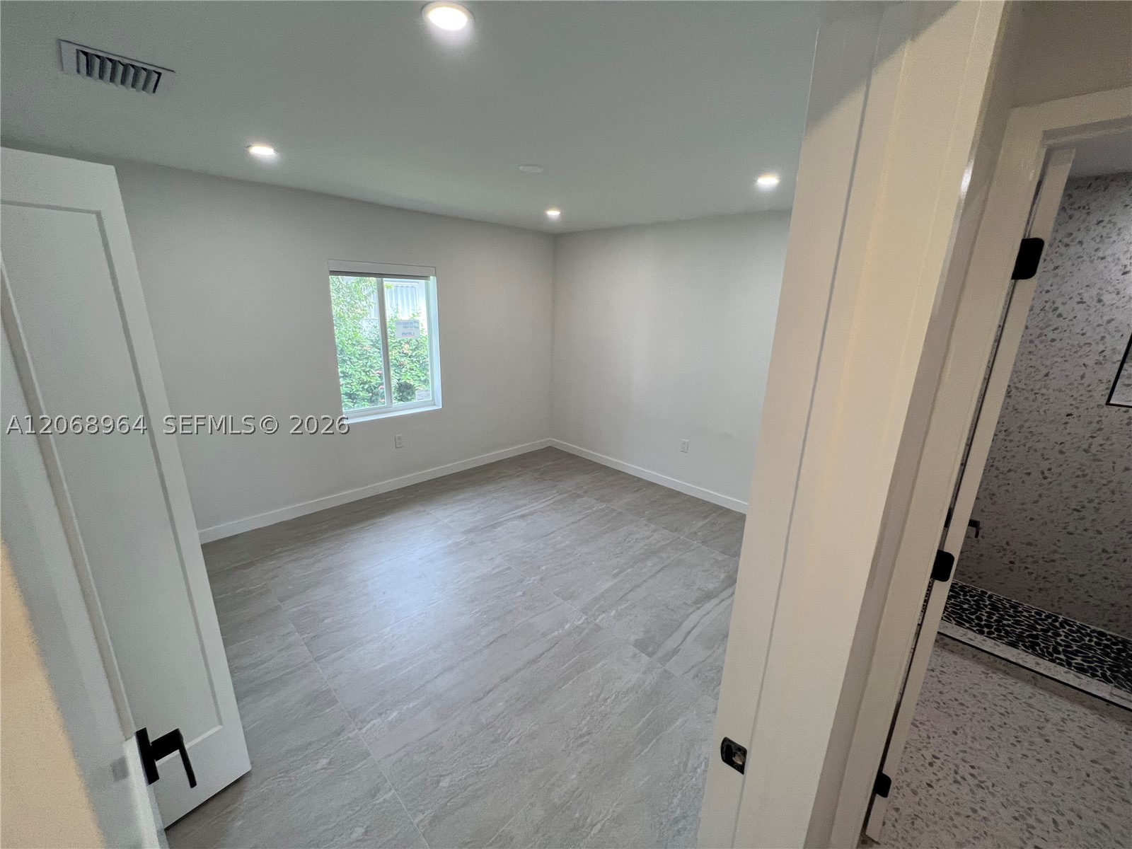 850 NE 127th St, North Miami FL 33161