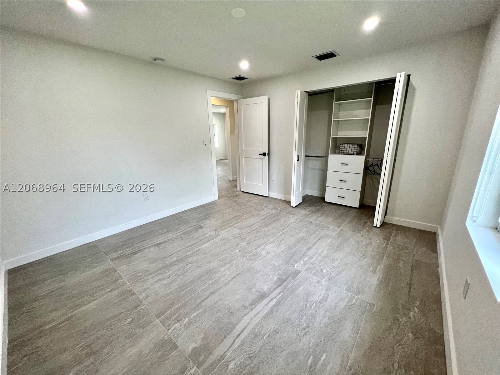 850 NE 127th St, North Miami FL 33161