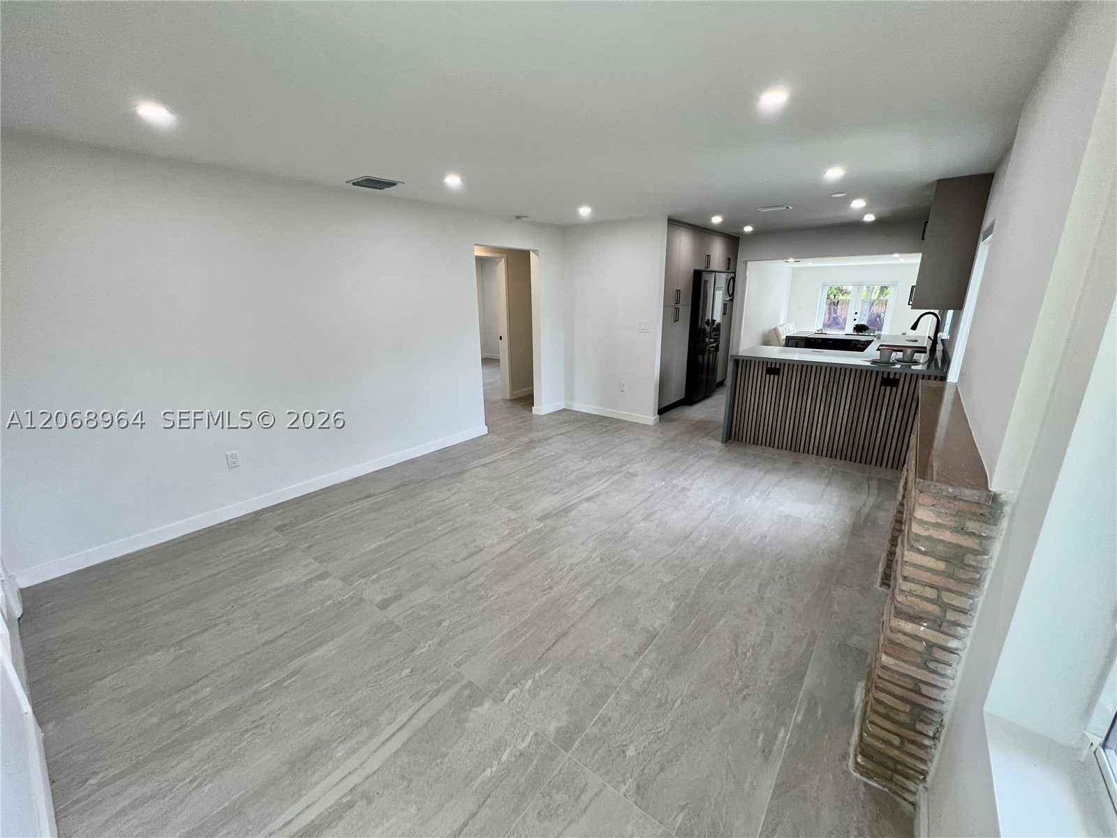 850 NE 127th St, North Miami FL 33161
