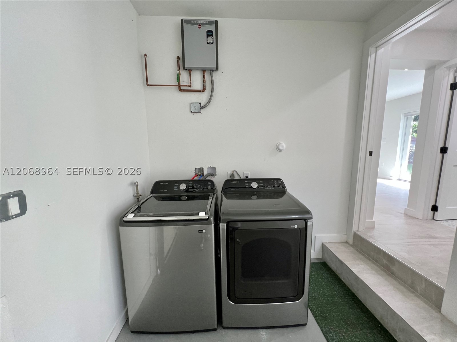 850 NE 127th St, North Miami FL 33161