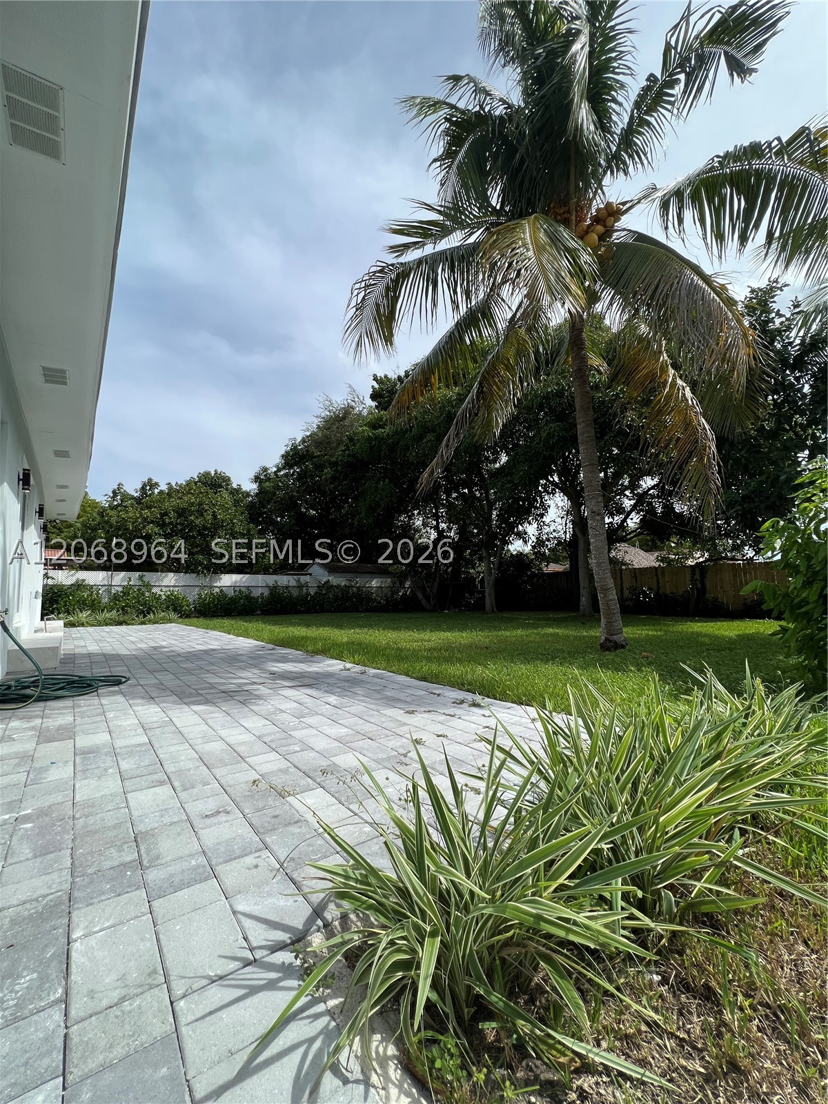 850 NE 127th St, North Miami FL 33161
