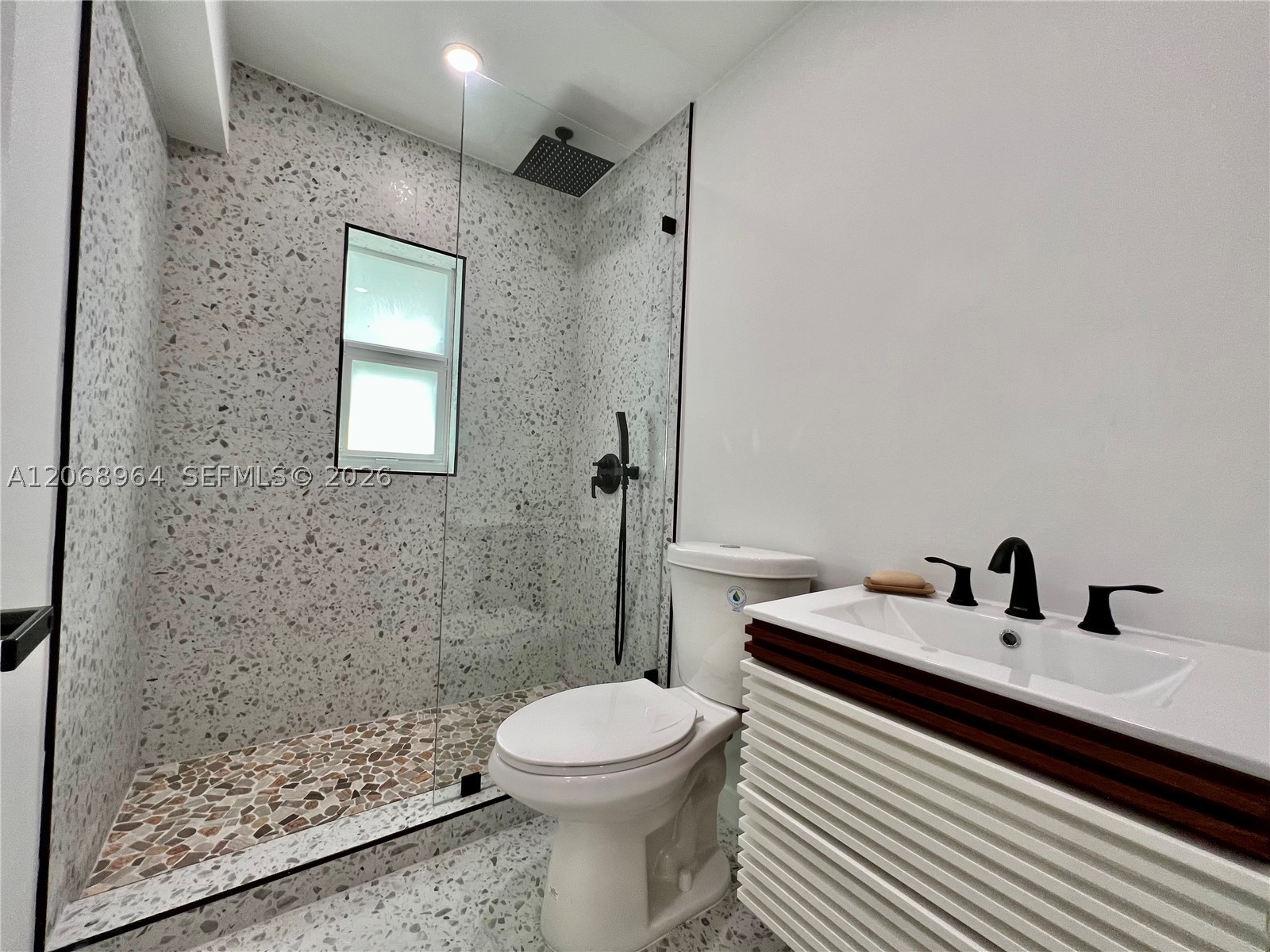 850 NE 127th St, North Miami FL 33161