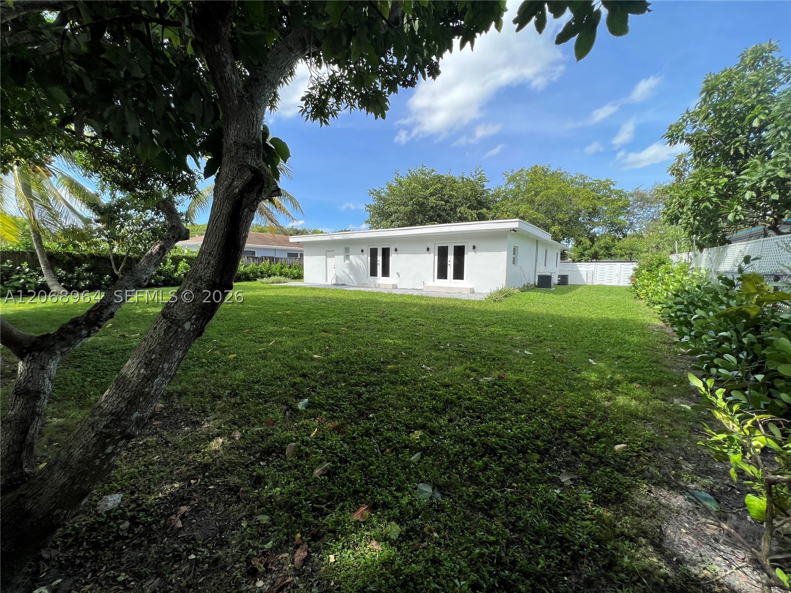 850 NE 127th St, North Miami FL 33161
