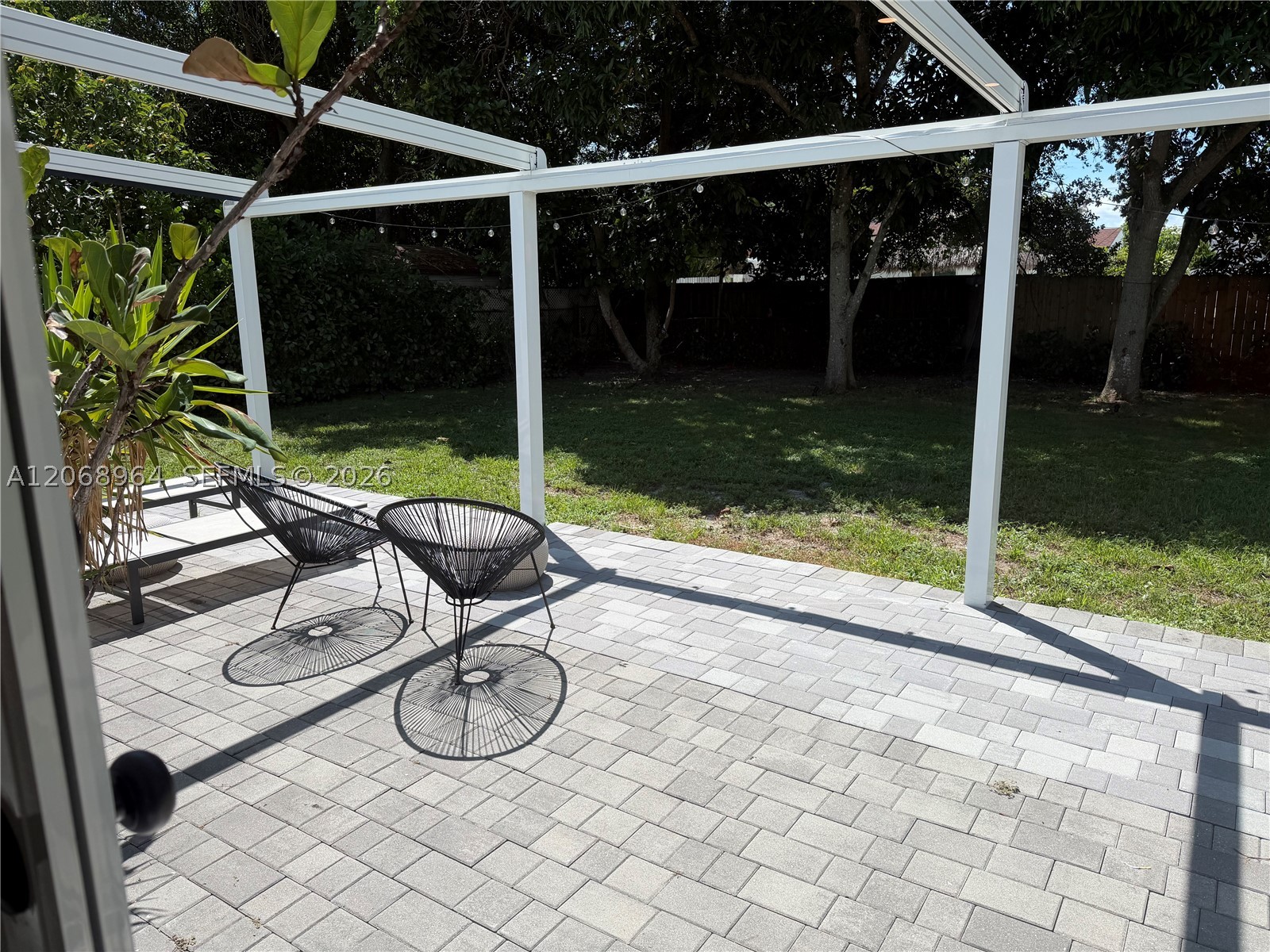 850 NE 127th St, North Miami FL 33161