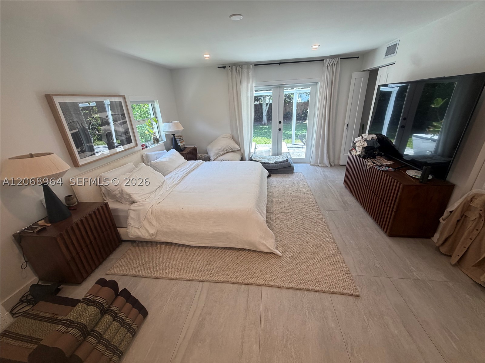 850 NE 127th St, North Miami FL 33161