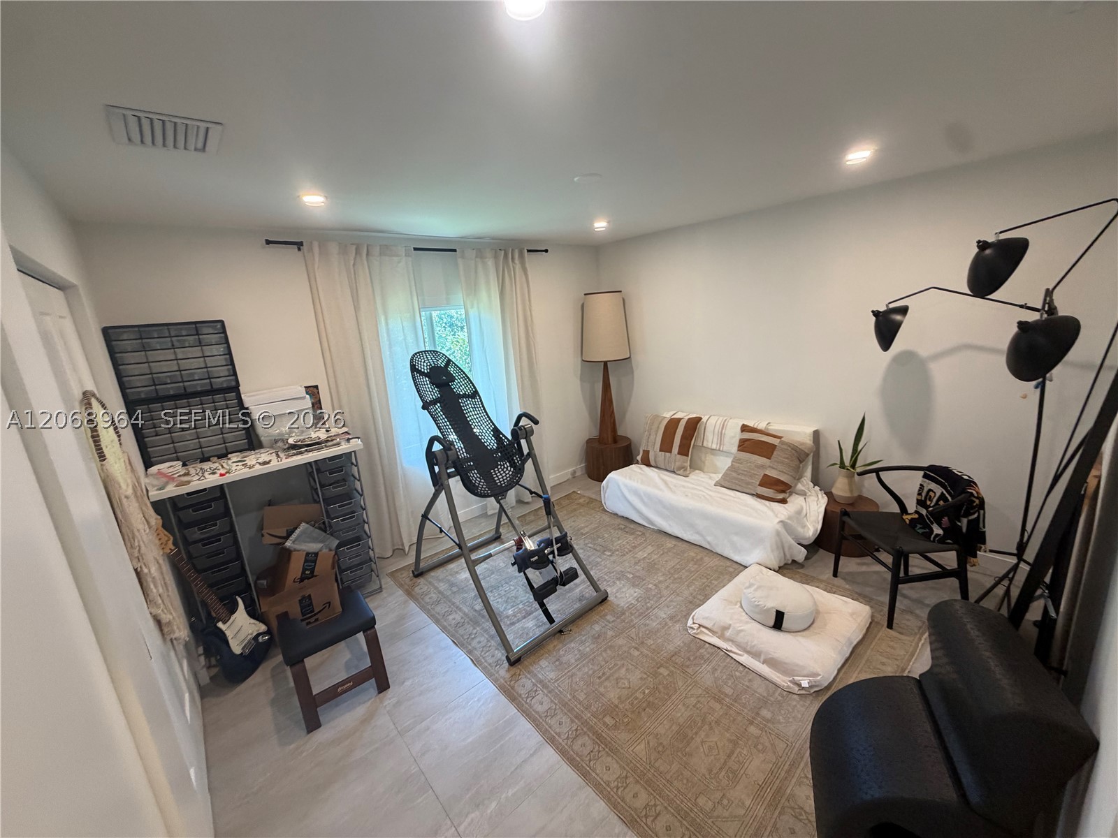 850 NE 127th St, North Miami FL 33161