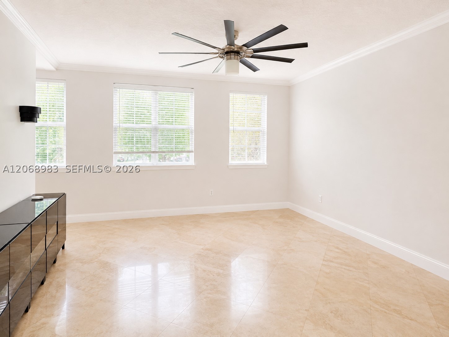2069 S Ocean Dr #TH18, Hallandale Beach FL 33009