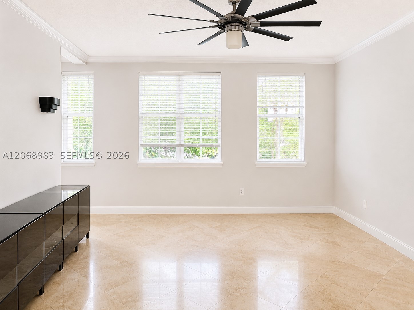 2069 S Ocean Dr #TH18, Hallandale Beach FL 33009