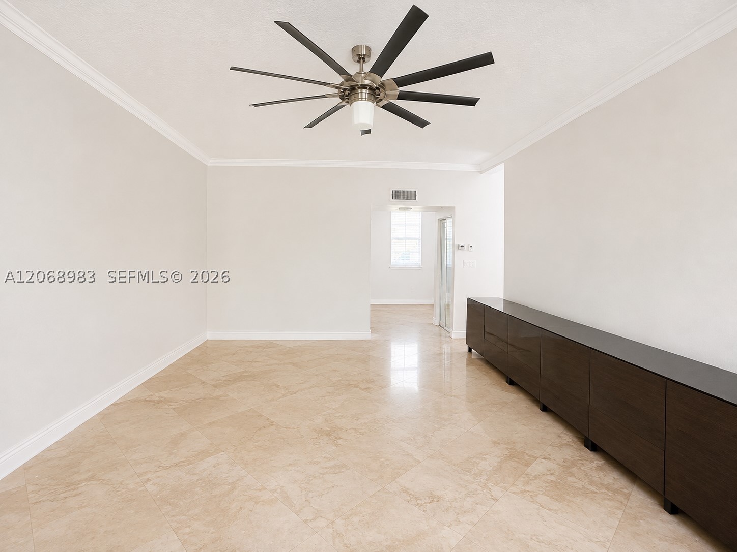 2069 S Ocean Dr #TH18, Hallandale Beach FL 33009