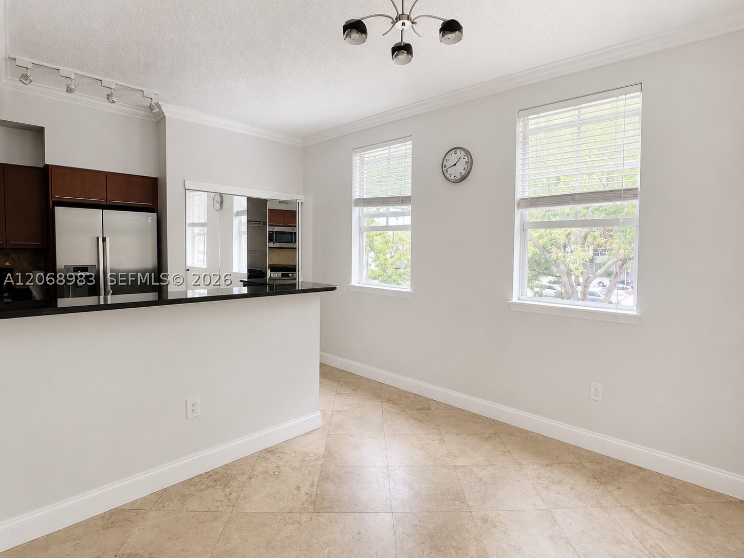2069 S Ocean Dr #TH18, Hallandale Beach FL 33009