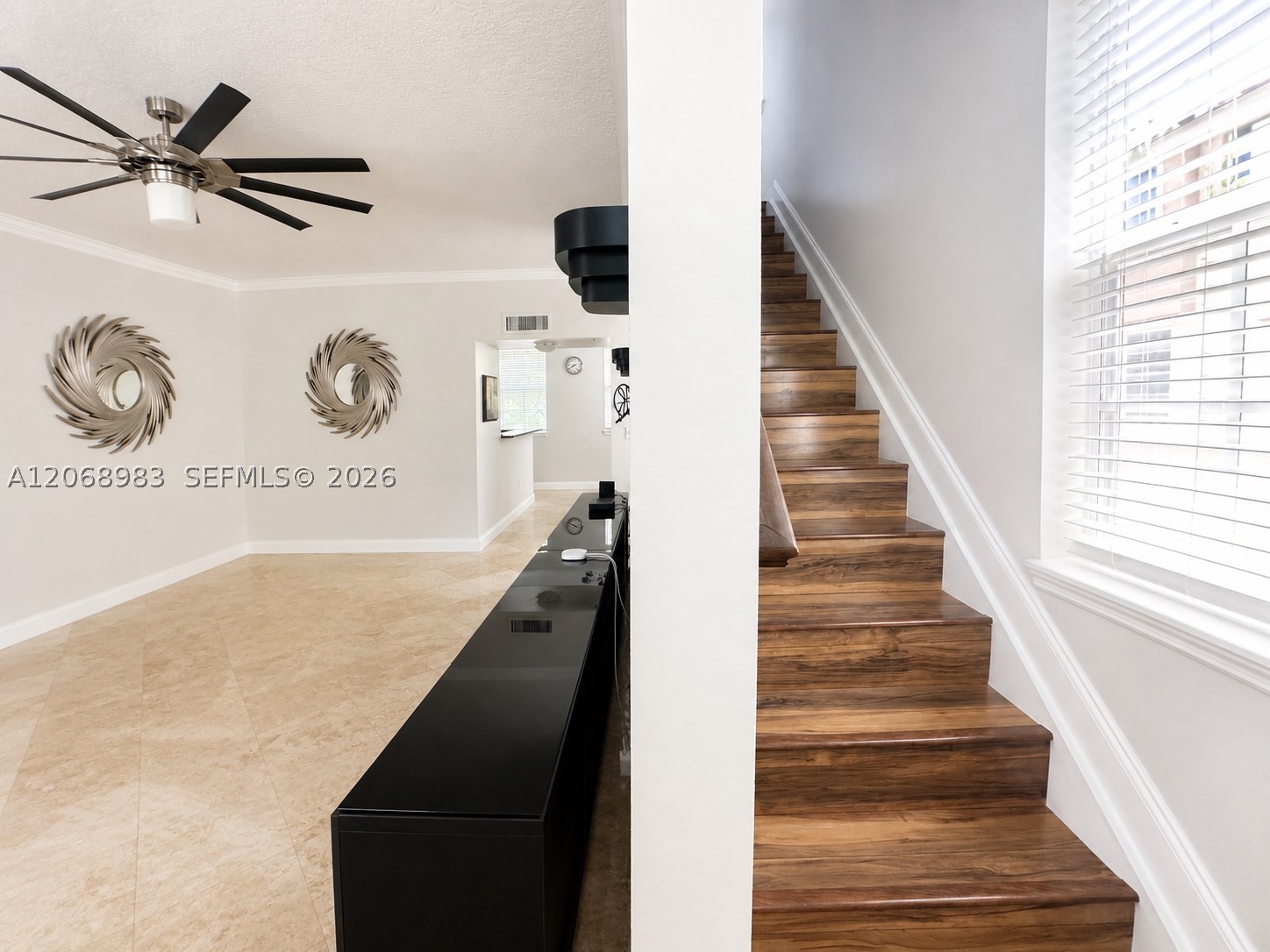 2069 S Ocean Dr #TH18, Hallandale Beach FL 33009