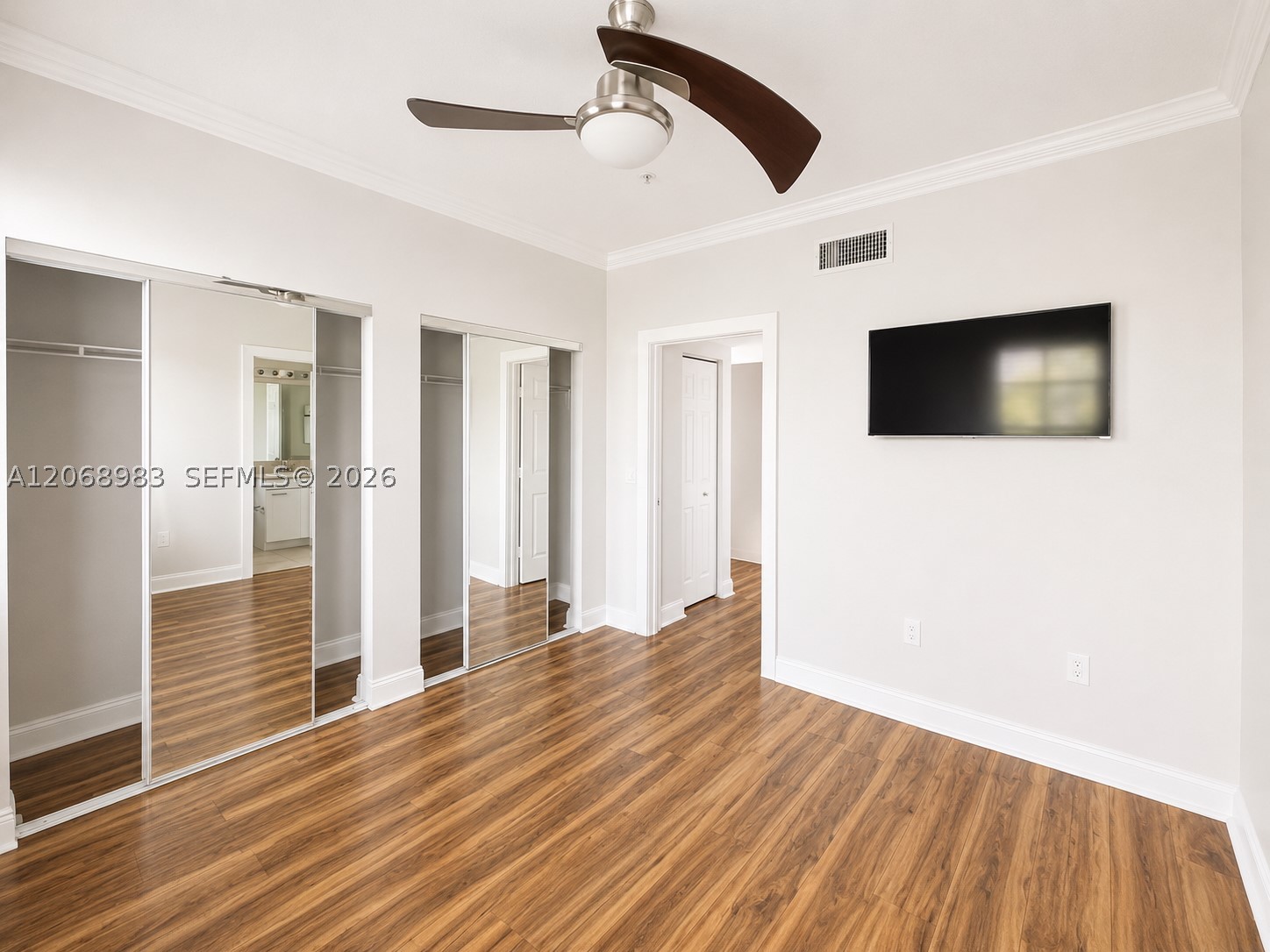 2069 S Ocean Dr #TH18, Hallandale Beach FL 33009