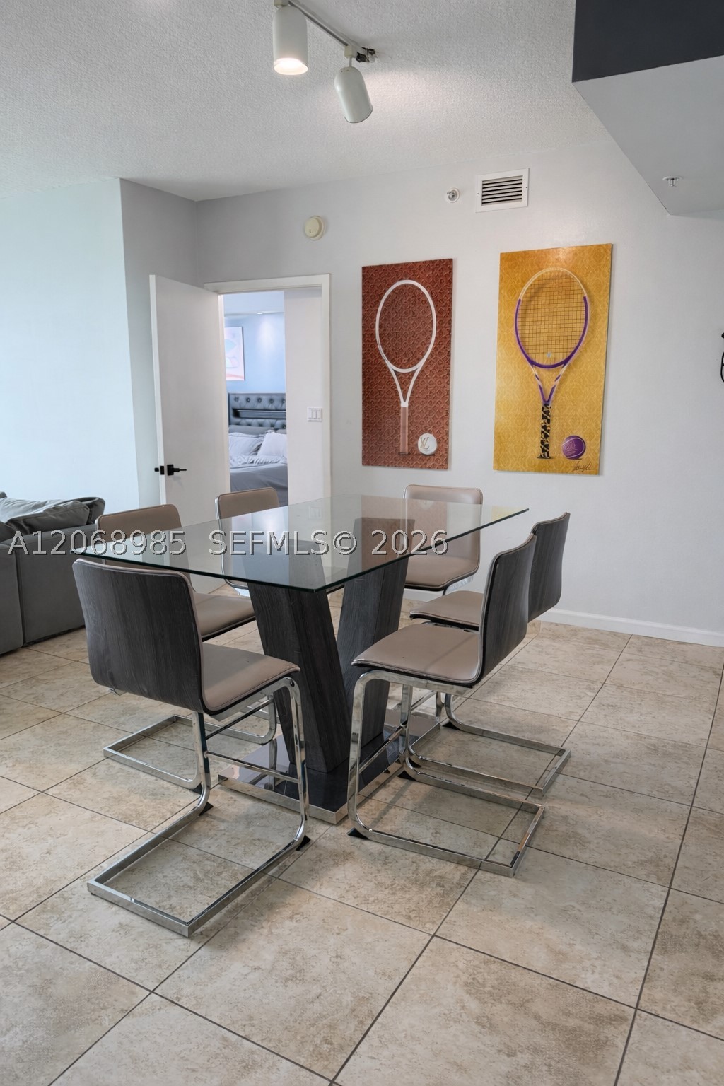 335 S Biscayne Blvd #1005, Miami FL 33131