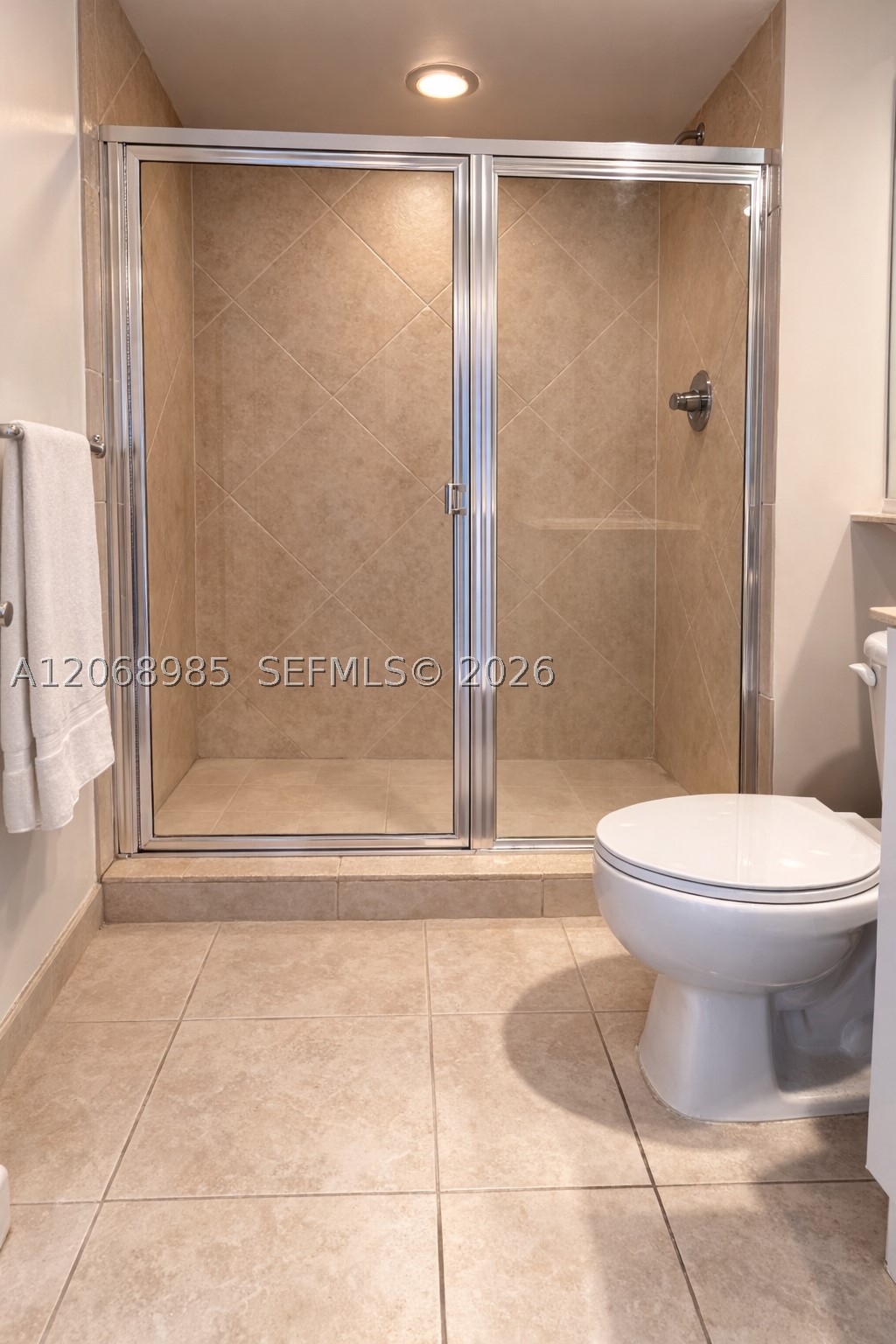 335 S Biscayne Blvd #1005, Miami FL 33131