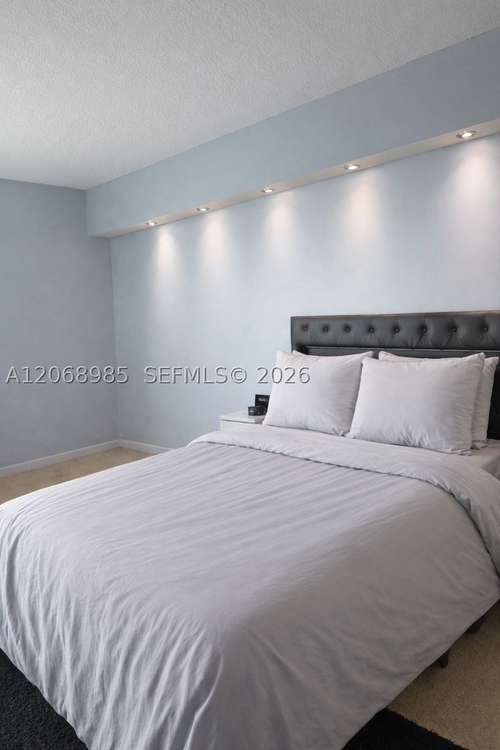 335 S Biscayne Blvd #1005, Miami FL 33131