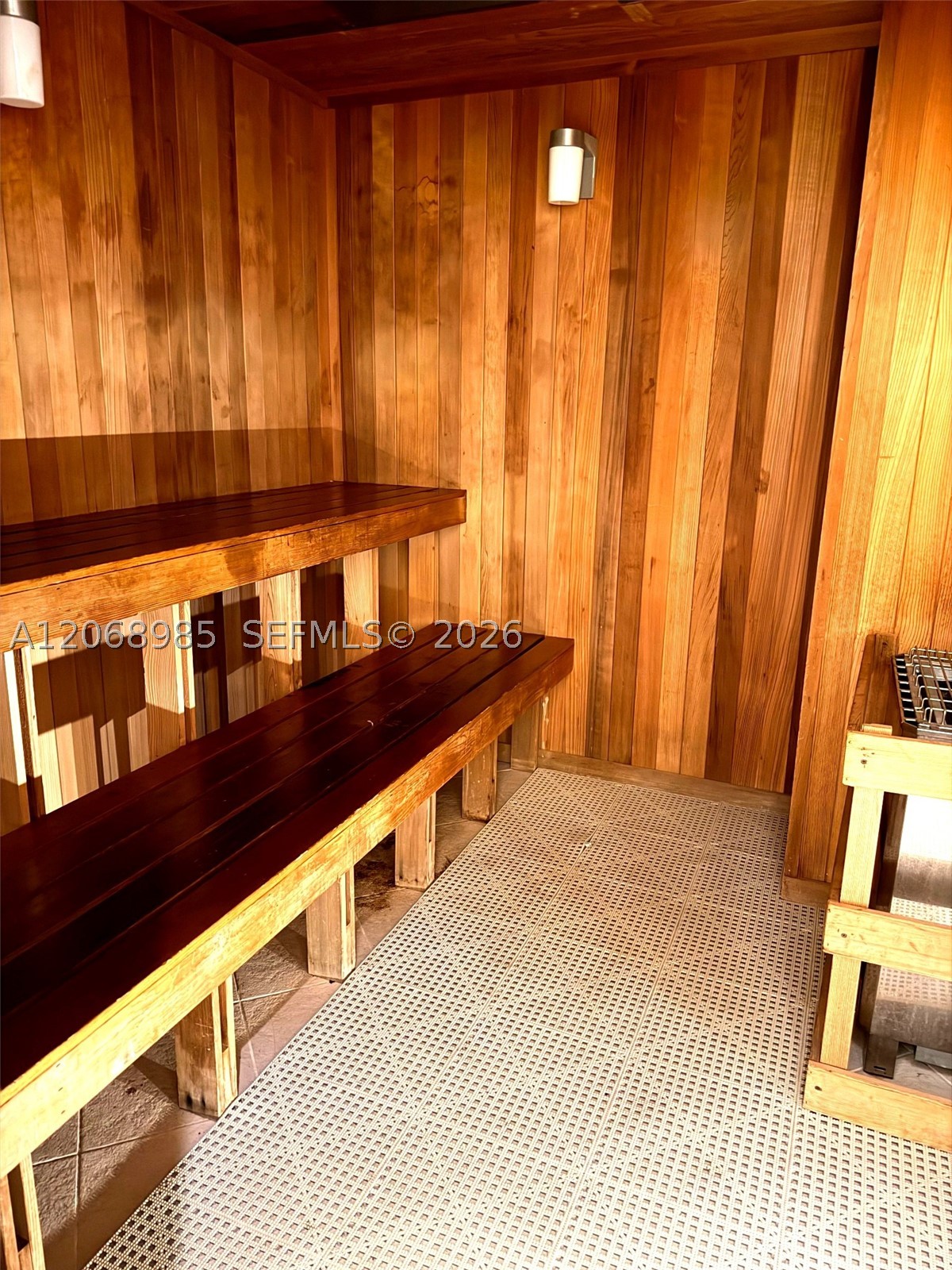 335 S Biscayne Blvd #1005, Miami FL 33131