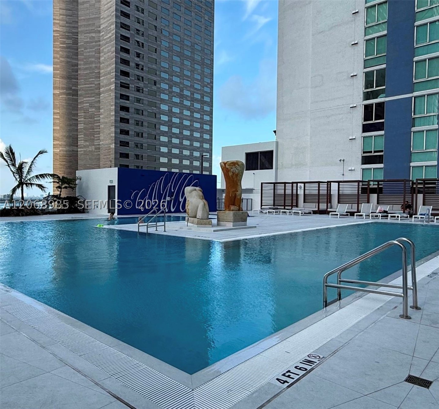 335 S Biscayne Blvd #1005, Miami FL 33131
