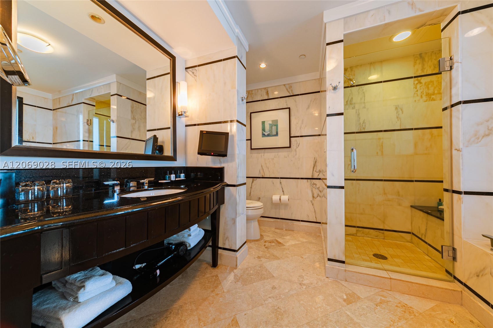 4391 Collins Ave #1015, Miami Beach FL 33140