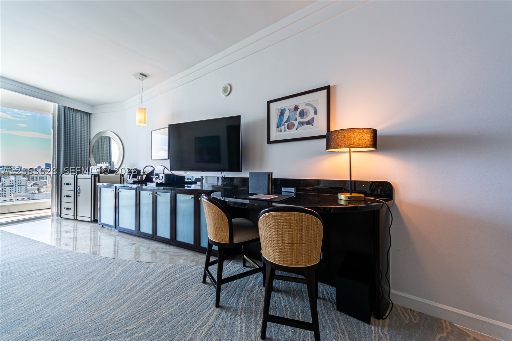 4391 Collins Ave #1015, Miami Beach FL 33140