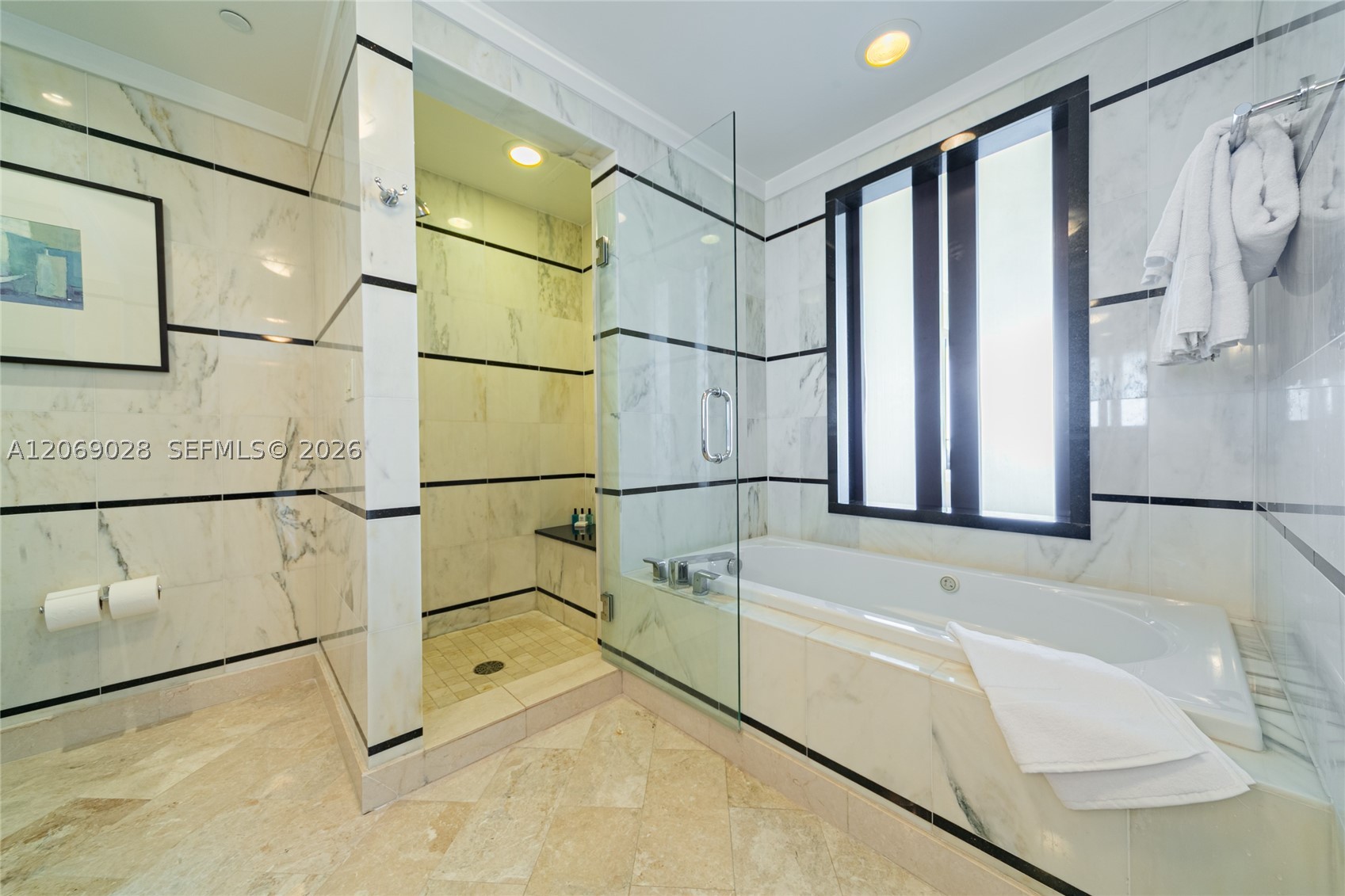 4391 Collins Ave #1015, Miami Beach FL 33140