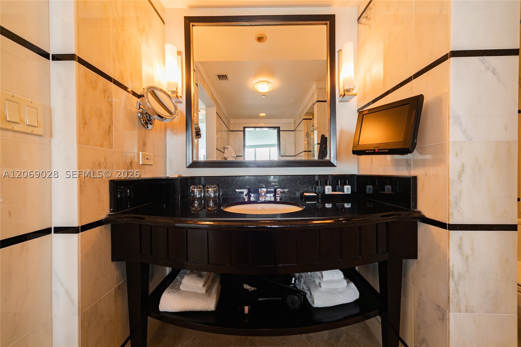 4391 Collins Ave #1015, Miami Beach FL 33140