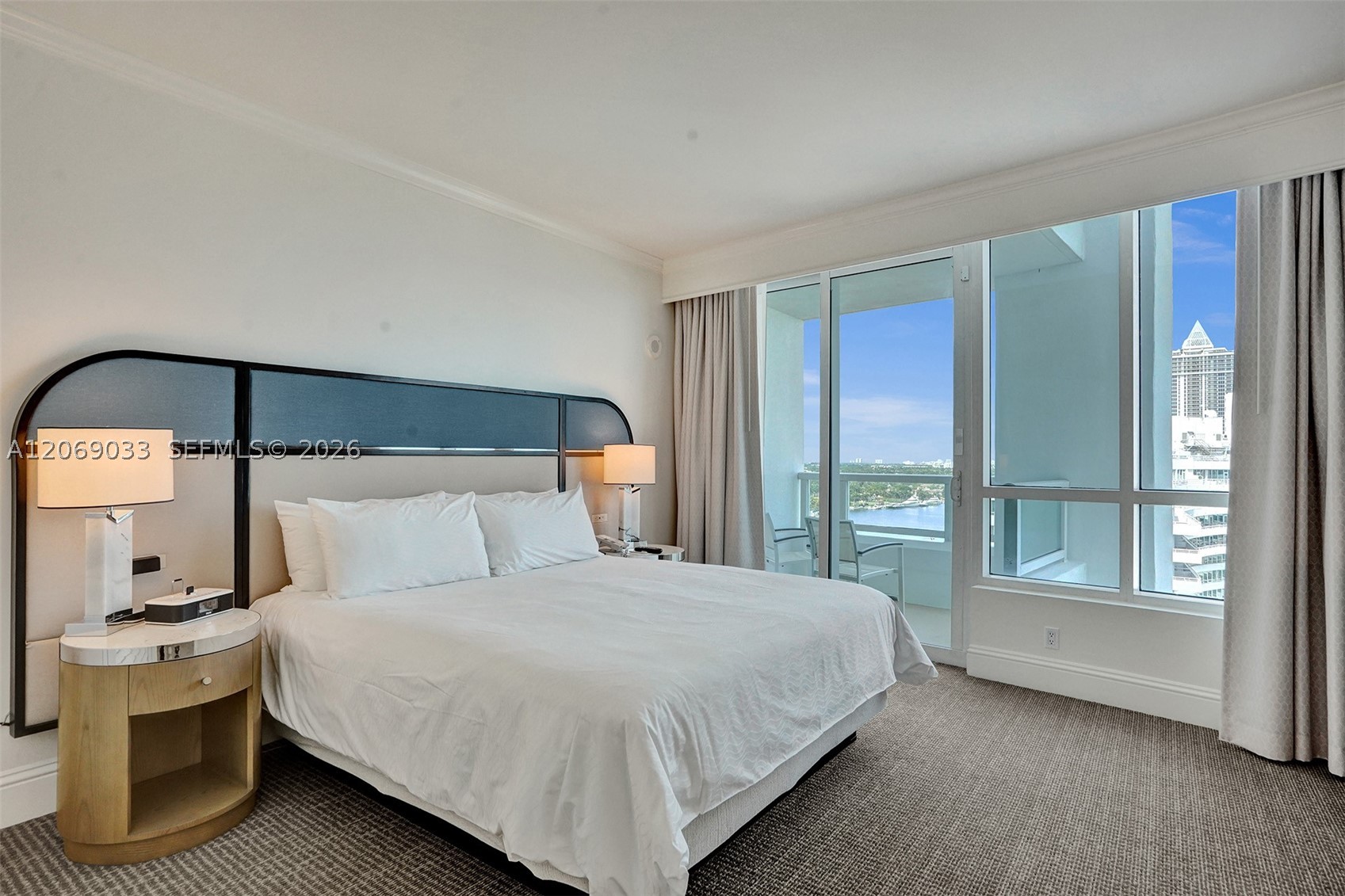 4401 Collins Ave #1503, Miami Beach FL 33140