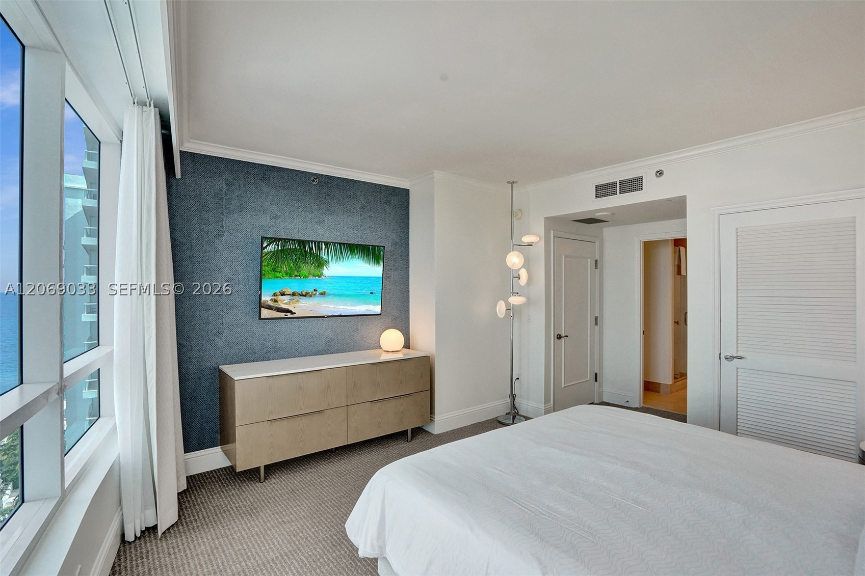 4401 Collins Ave #1503, Miami Beach FL 33140