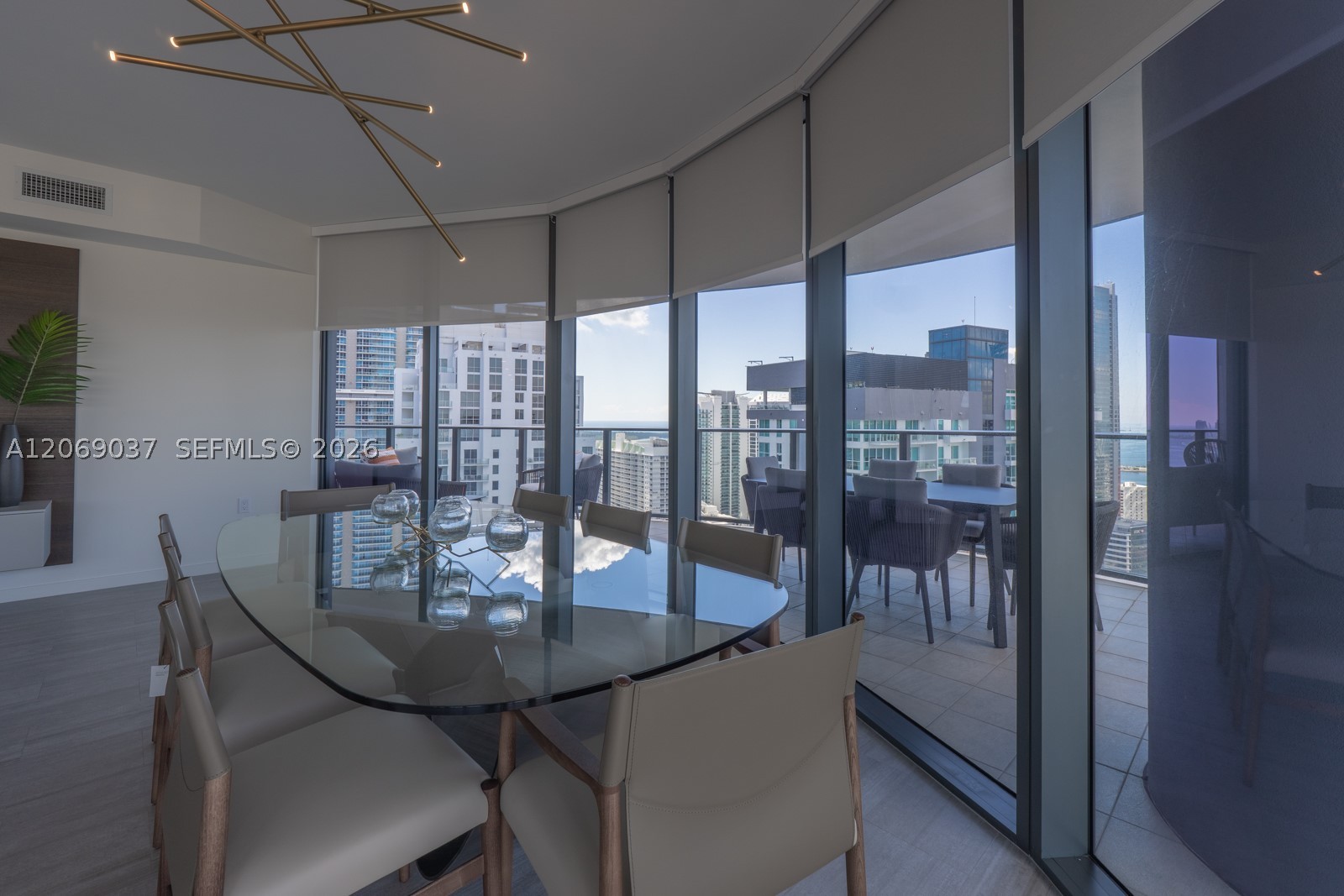 1000 Brickell Plz #4502, Miami FL 33131