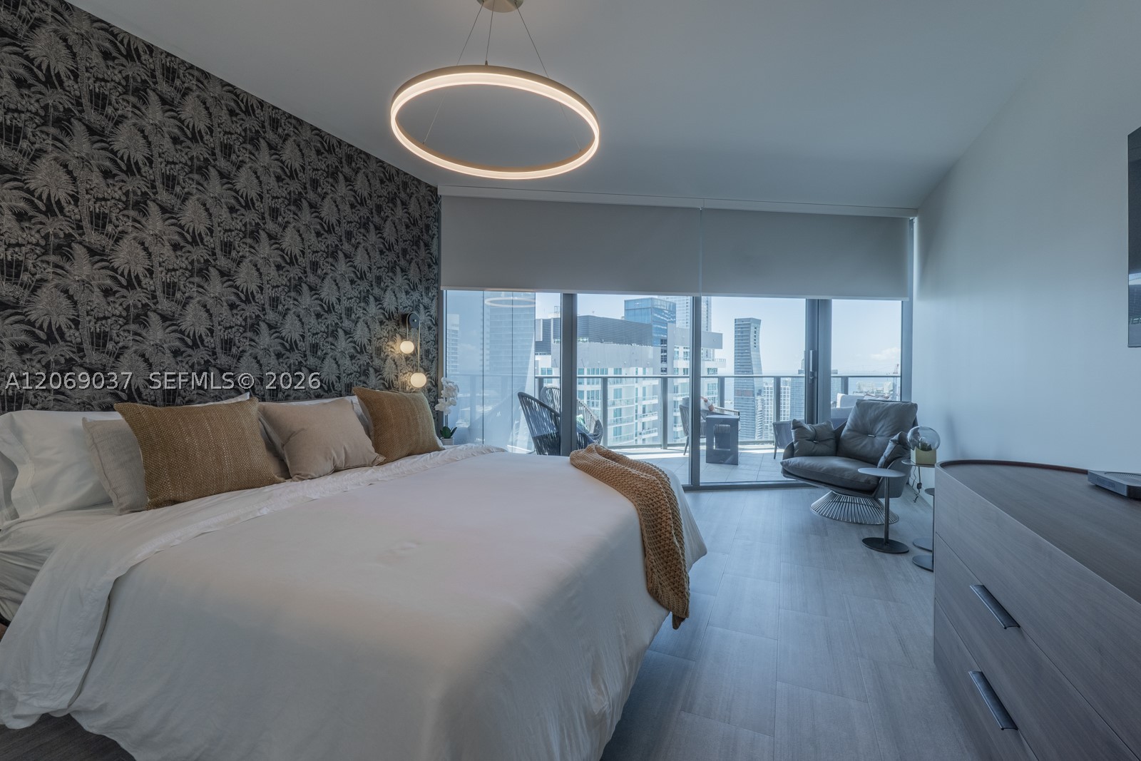 1000 Brickell Plz #4502, Miami FL 33131