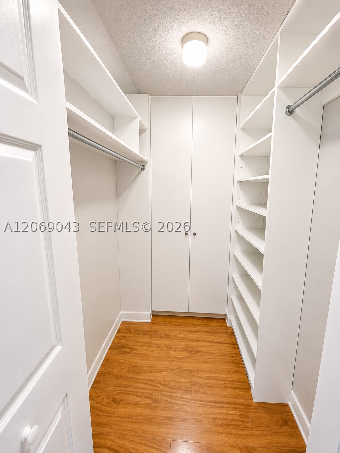 1155 Brickell Bay Dr #2504, Miami FL 33131