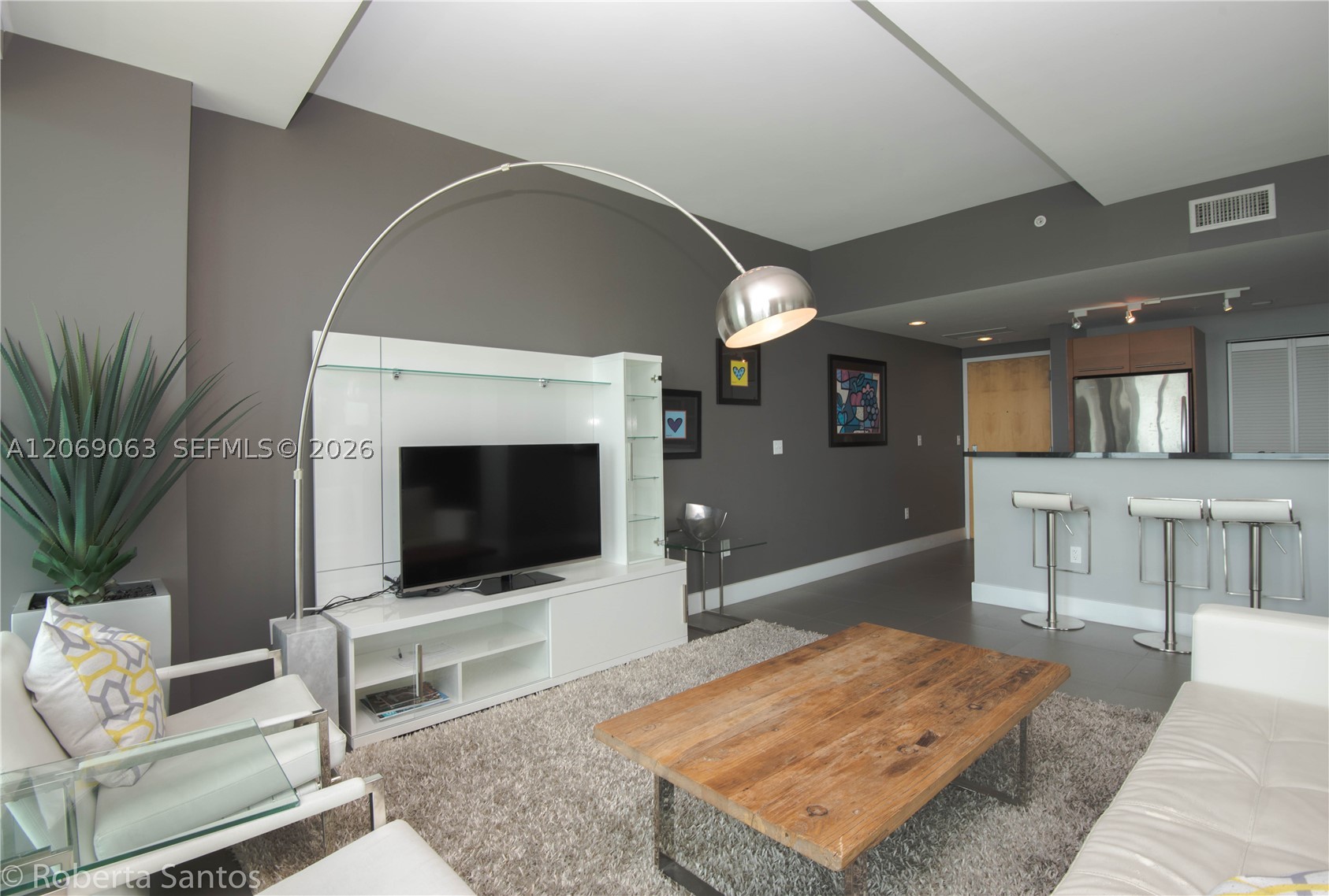 244 Biscayne Blvd #3902, Miami FL 33132